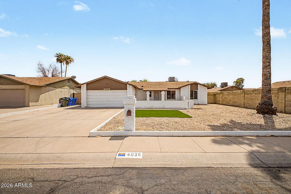 4035 W SURREY Avenue, Phoenix, AZ 85029