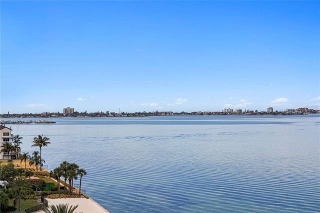 4981 BACOPA LANE S 703, St Petersburg, FL 33715