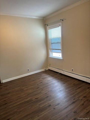 283 Houston Avenue 2nd floor, Mineola, NY 11501