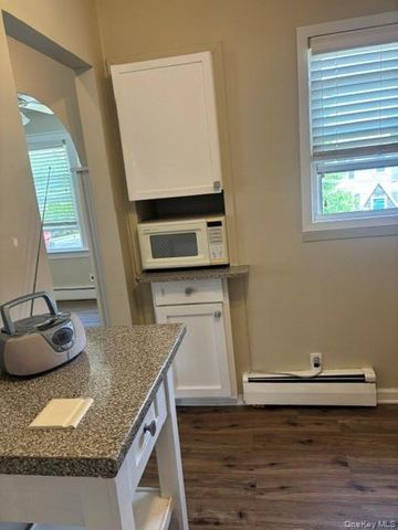 283 Houston Avenue 2nd floor, Mineola, NY 11501