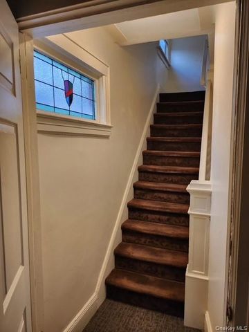 283 Houston Avenue 2nd floor, Mineola, NY 11501