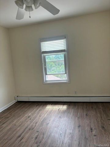 283 Houston Avenue 2nd floor, Mineola, NY 11501