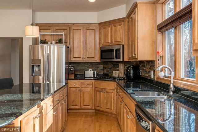 7336 N Fountain Lane N, Maple Grove, MN 55311