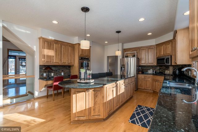 7336 N Fountain Lane N, Maple Grove, MN 55311