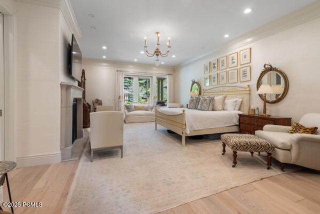 2062 E Walker Lane, Salt Lake City, UT 84117