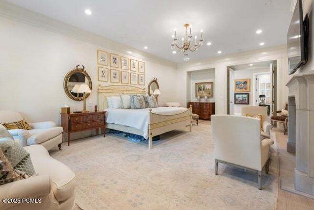 2062 E Walker Lane, Salt Lake City, UT 84117