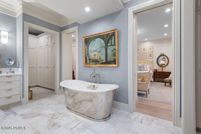 2062 E Walker Lane, Salt Lake City, UT 84117