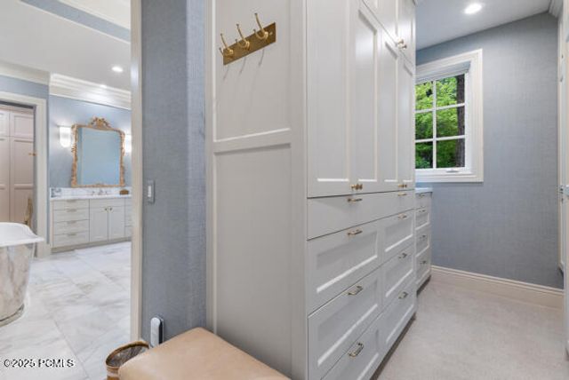 2062 E Walker Lane, Salt Lake City, UT 84117