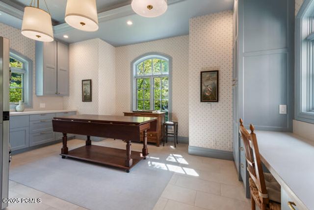 2062 E Walker Lane, Salt Lake City, UT 84117