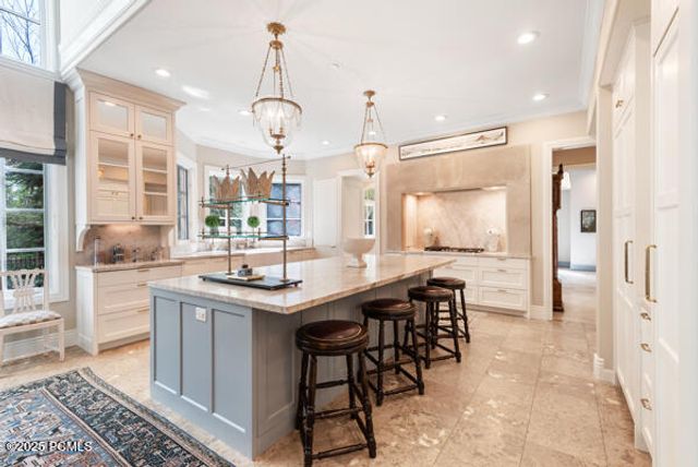 2062 E Walker Lane, Salt Lake City, UT 84117