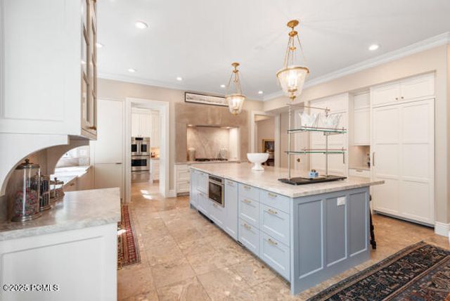 2062 E Walker Lane, Salt Lake City, UT 84117