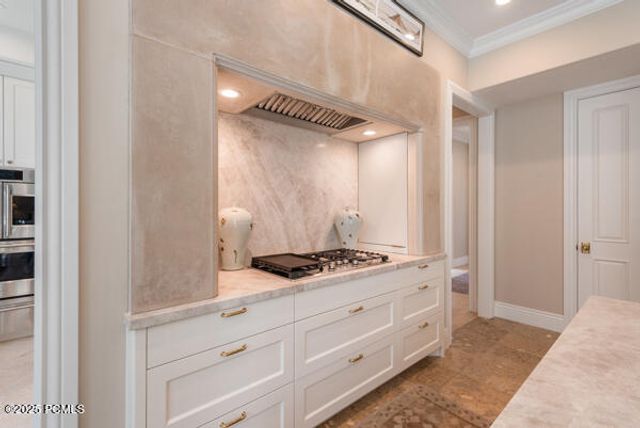 2062 E Walker Lane, Salt Lake City, UT 84117