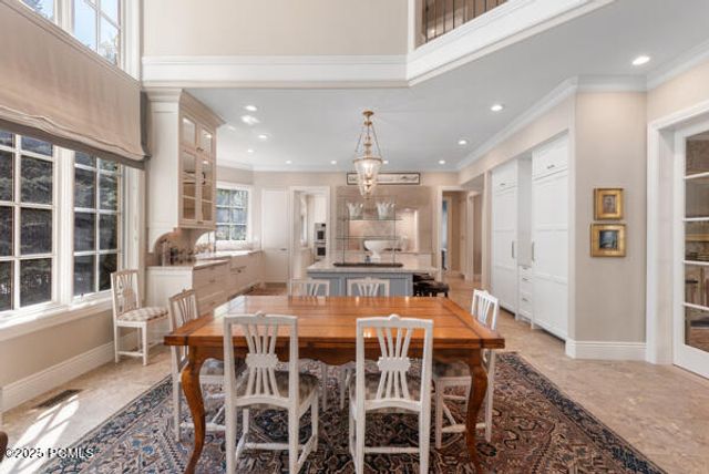 2062 E Walker Lane, Salt Lake City, UT 84117