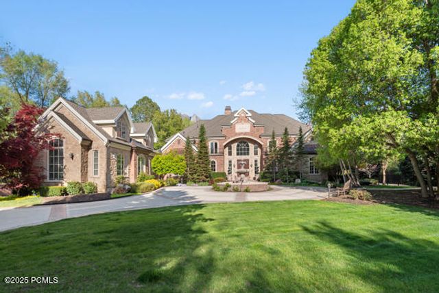 2062 E Walker Lane, Salt Lake City, UT 84117