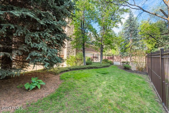 2062 E Walker Lane, Salt Lake City, UT 84117