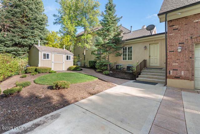 2062 E Walker Lane, Salt Lake City, UT 84117