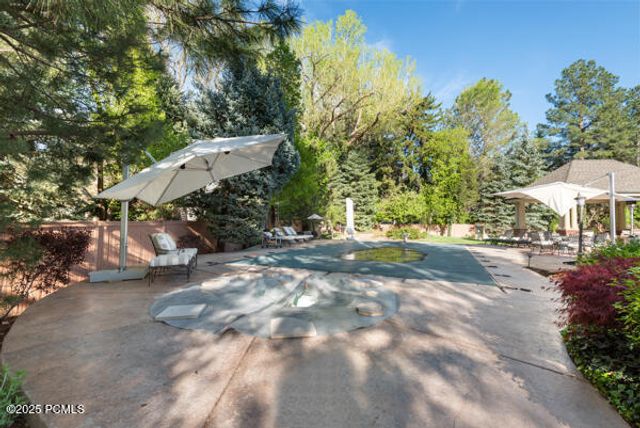 2062 E Walker Lane, Salt Lake City, UT 84117