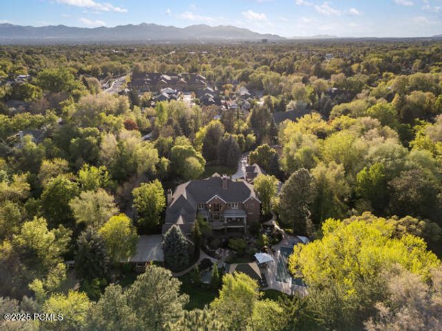 2062 E Walker Lane, Salt Lake City, UT 84117