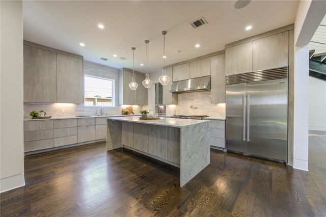 5202 Chesapeake Way, Houston, TX 77056