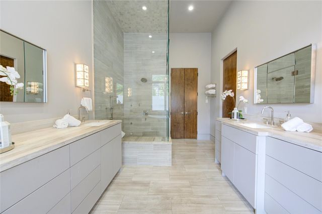 5202 Chesapeake Way, Houston, TX 77056