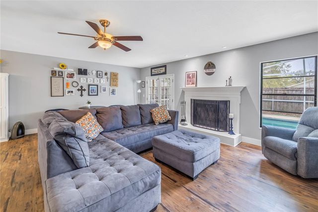 4806 COUNTRY HILLS DRIVE, Tampa, FL 33624