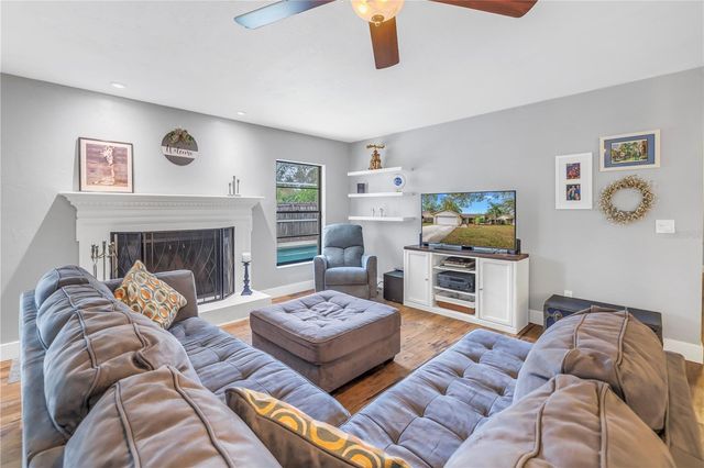 4806 COUNTRY HILLS DRIVE, Tampa, FL 33624