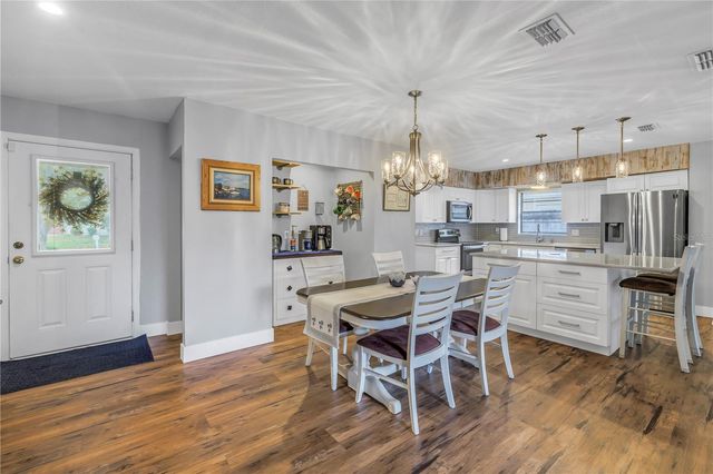 4806 COUNTRY HILLS DRIVE, Tampa, FL 33624