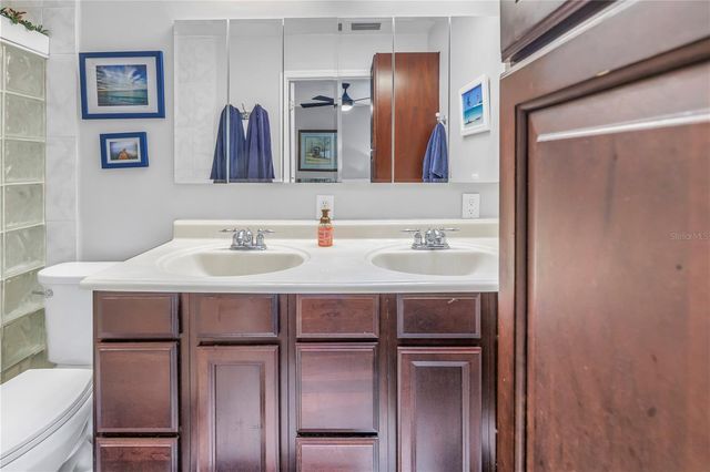 4806 COUNTRY HILLS DRIVE, Tampa, FL 33624