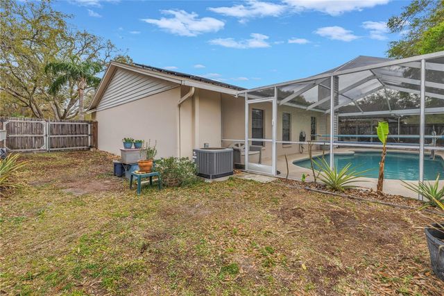 4806 COUNTRY HILLS DRIVE, Tampa, FL 33624