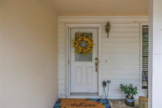 4806 COUNTRY HILLS DRIVE, Tampa, FL 33624