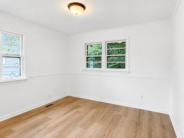 21365 W Ridge Road, Lake Zurich, IL 60047