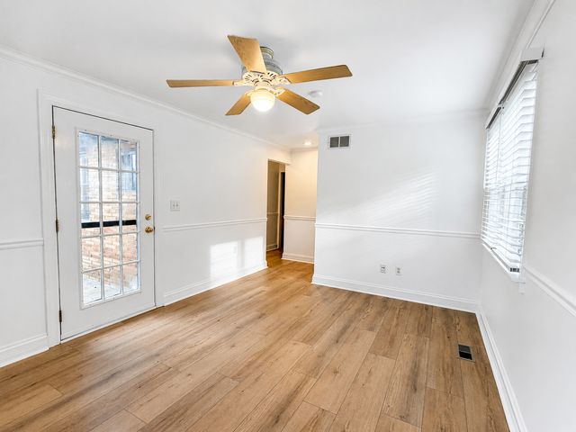 21365 W Ridge Road, Lake Zurich, IL 60047