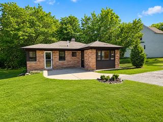 21365 W Ridge Road, Lake Zurich, IL 60047