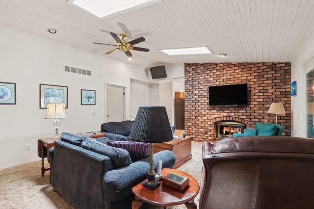 9808 Oak Forest Circle, Oshtemo Twp, MI 49009