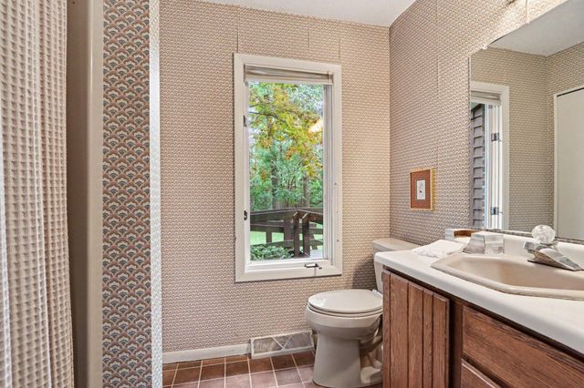 9808 Oak Forest Circle, Oshtemo Twp, MI 49009