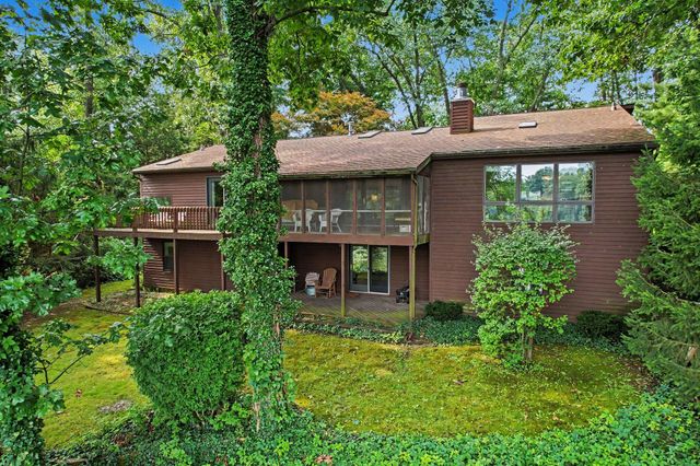 9808 Oak Forest Circle, Oshtemo Twp, MI 49009