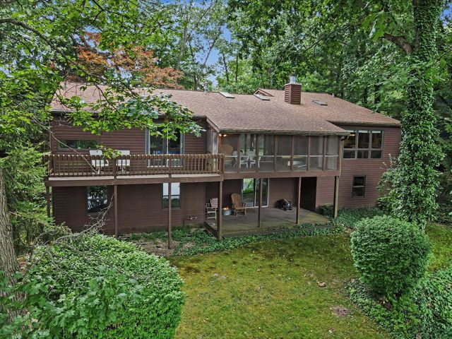 9808 Oak Forest Circle, Oshtemo Twp, MI 49009