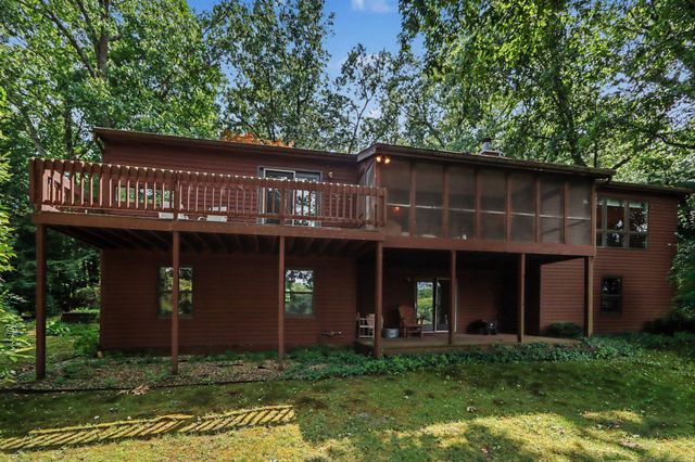 9808 Oak Forest Circle, Oshtemo Twp, MI 49009