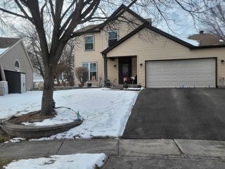 176 Tay River Drive, Carpentersville, IL 60110