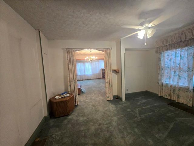 3207 Victor Street, Kansas City, MO 64128