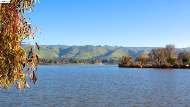 40071 Leslie St, Fremont, CA 94538