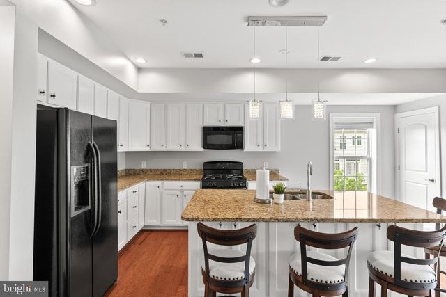 2111 ABBOTTSBURY WAY, Woodbridge, VA 22191