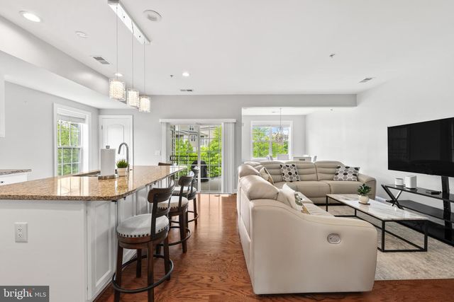 2111 ABBOTTSBURY WAY, Woodbridge, VA 22191