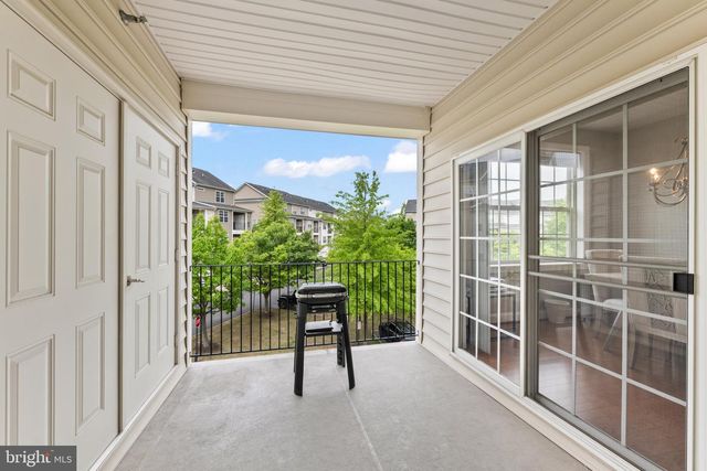 2111 ABBOTTSBURY WAY, Woodbridge, VA 22191