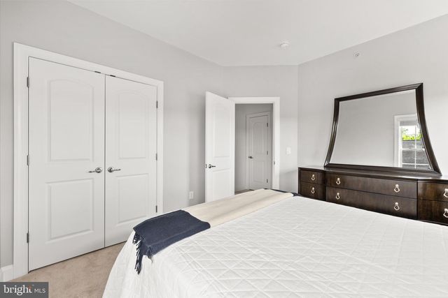 2111 ABBOTTSBURY WAY, Woodbridge, VA 22191