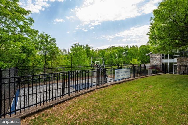 2111 ABBOTTSBURY WAY, Woodbridge, VA 22191