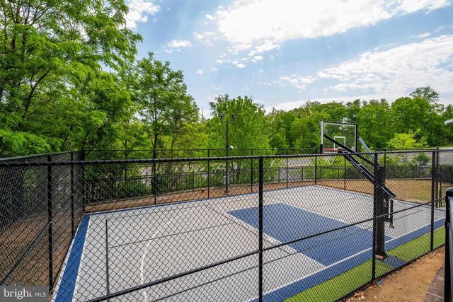 2111 ABBOTTSBURY WAY, Woodbridge, VA 22191