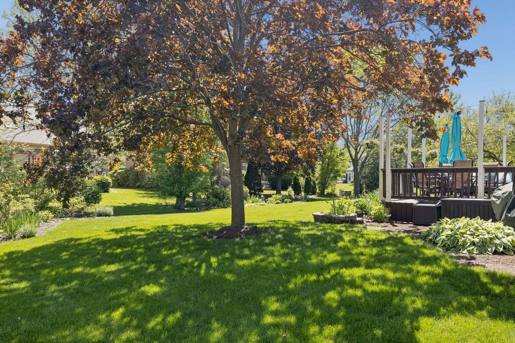 Image 12 of property listing at 2624 Wendy Drive, Naperville, IL 60565
