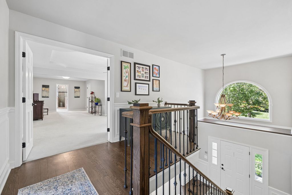 Image 26 of property listing at 2624 Wendy Drive, Naperville, IL 60565