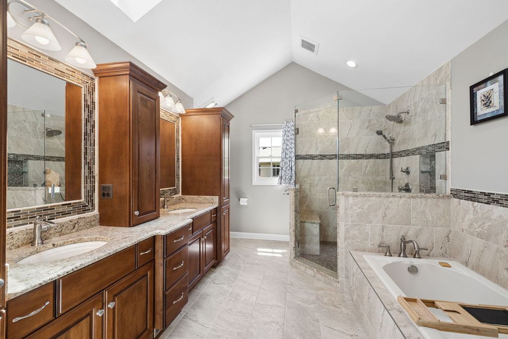 Image 29 of property listing at 2624 Wendy Drive, Naperville, IL 60565